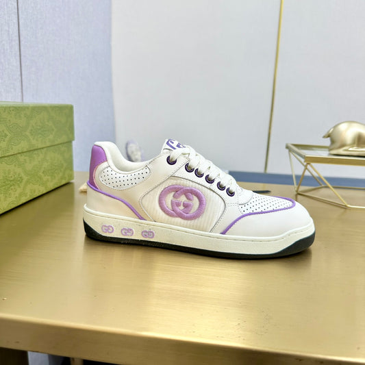 G Man and woman Low Top Sneakers