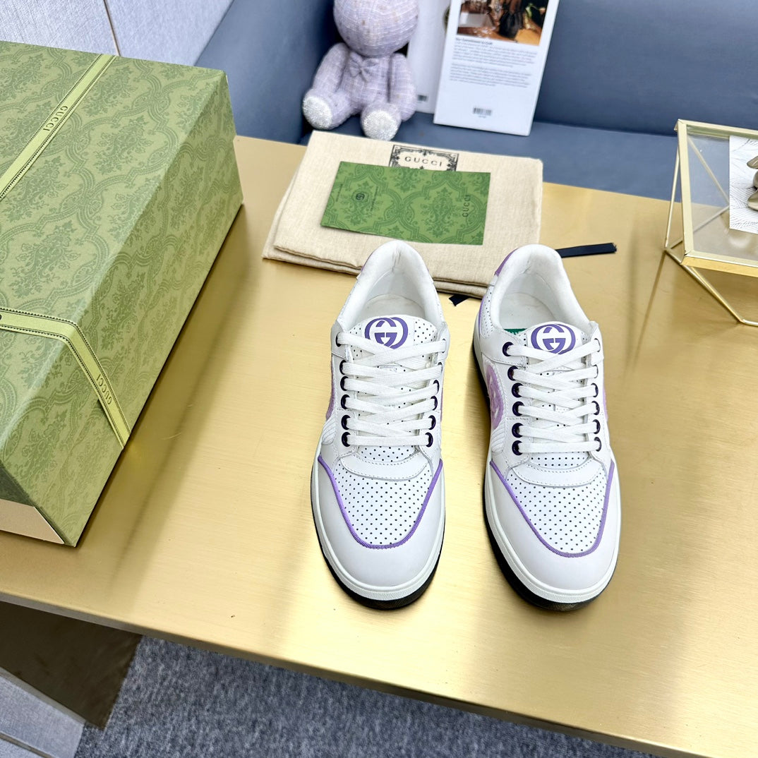 G Man and woman Low Top Sneakers