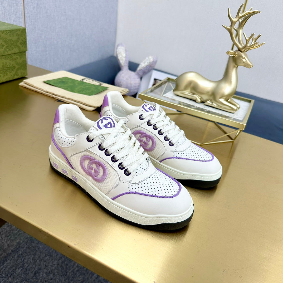 G Man and woman Low Top Sneakers