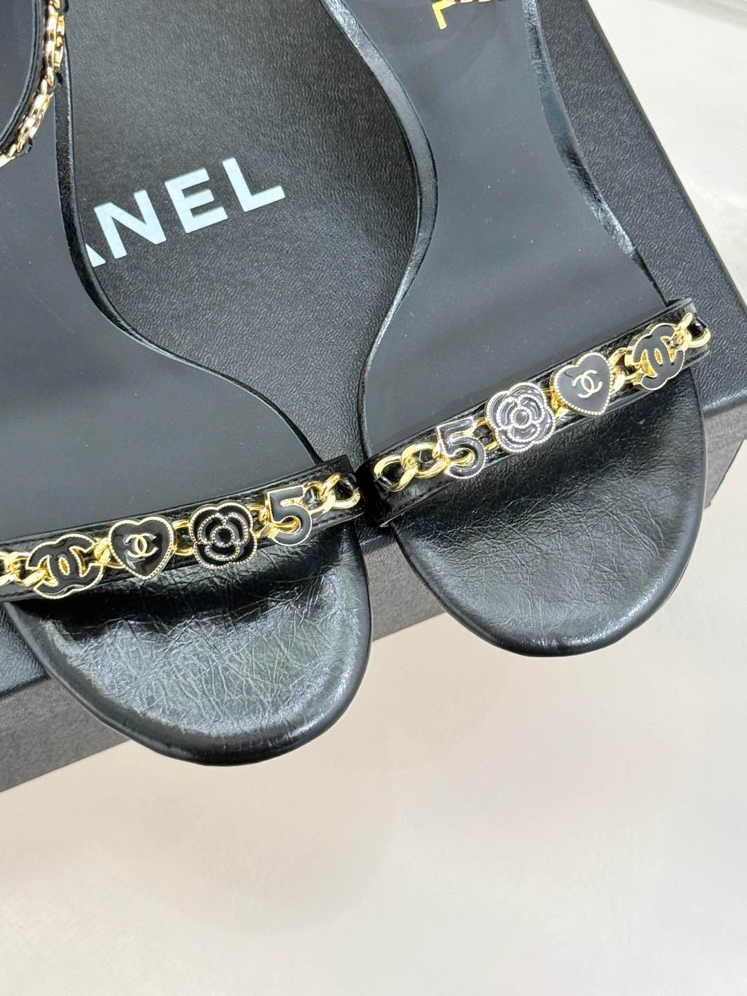 C 25 New Arrivals Metal Chain High Heels