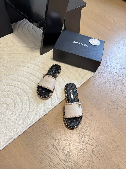 C 25 Spring/Summer Chain Sandals