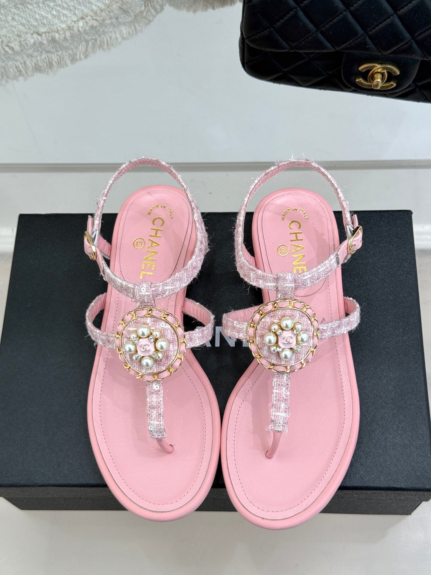 C 25  Pearl clip-on Pink, Brown, Black sandals