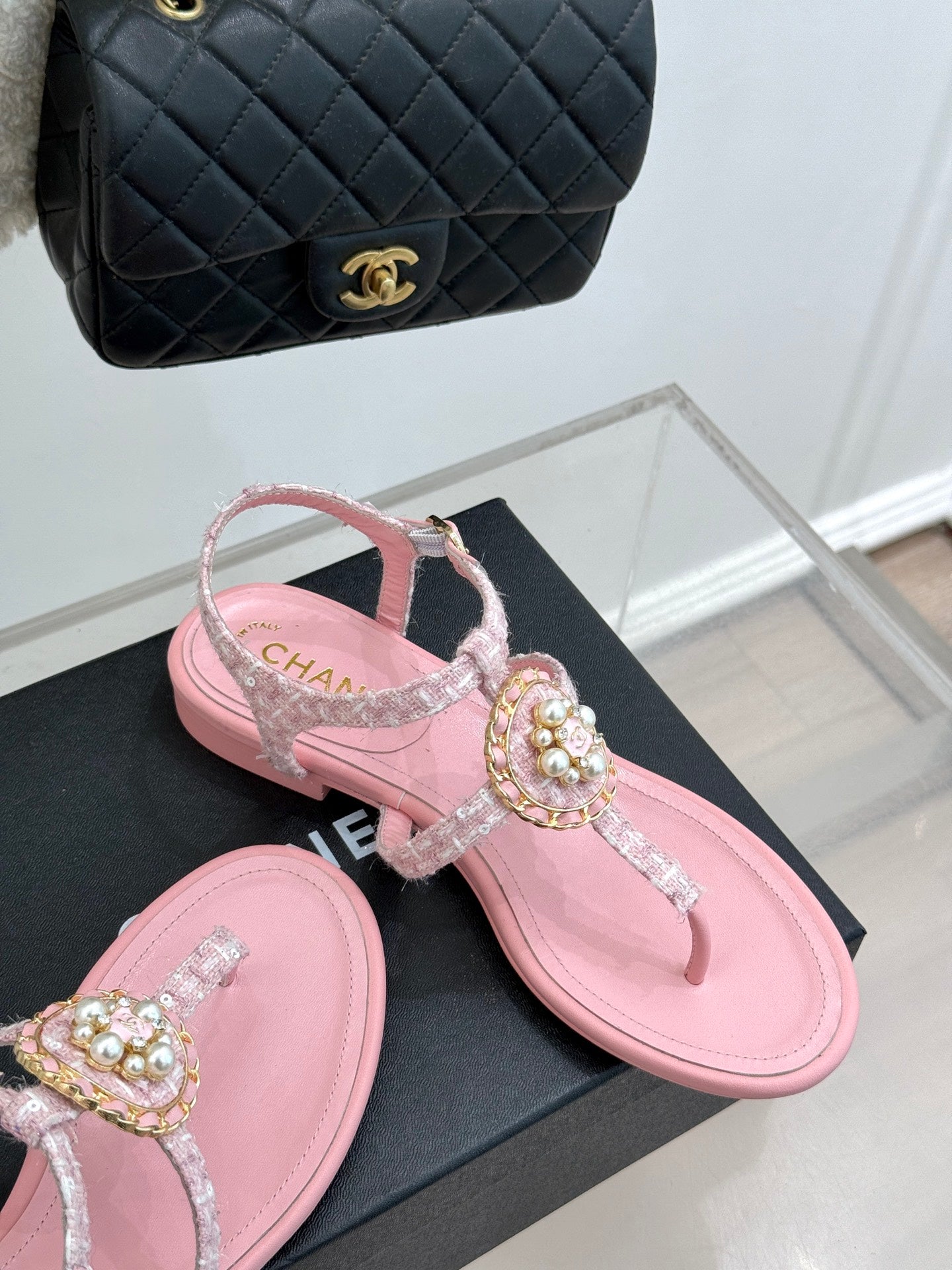 C 25  Pearl clip-on Pink, Brown, Black sandals