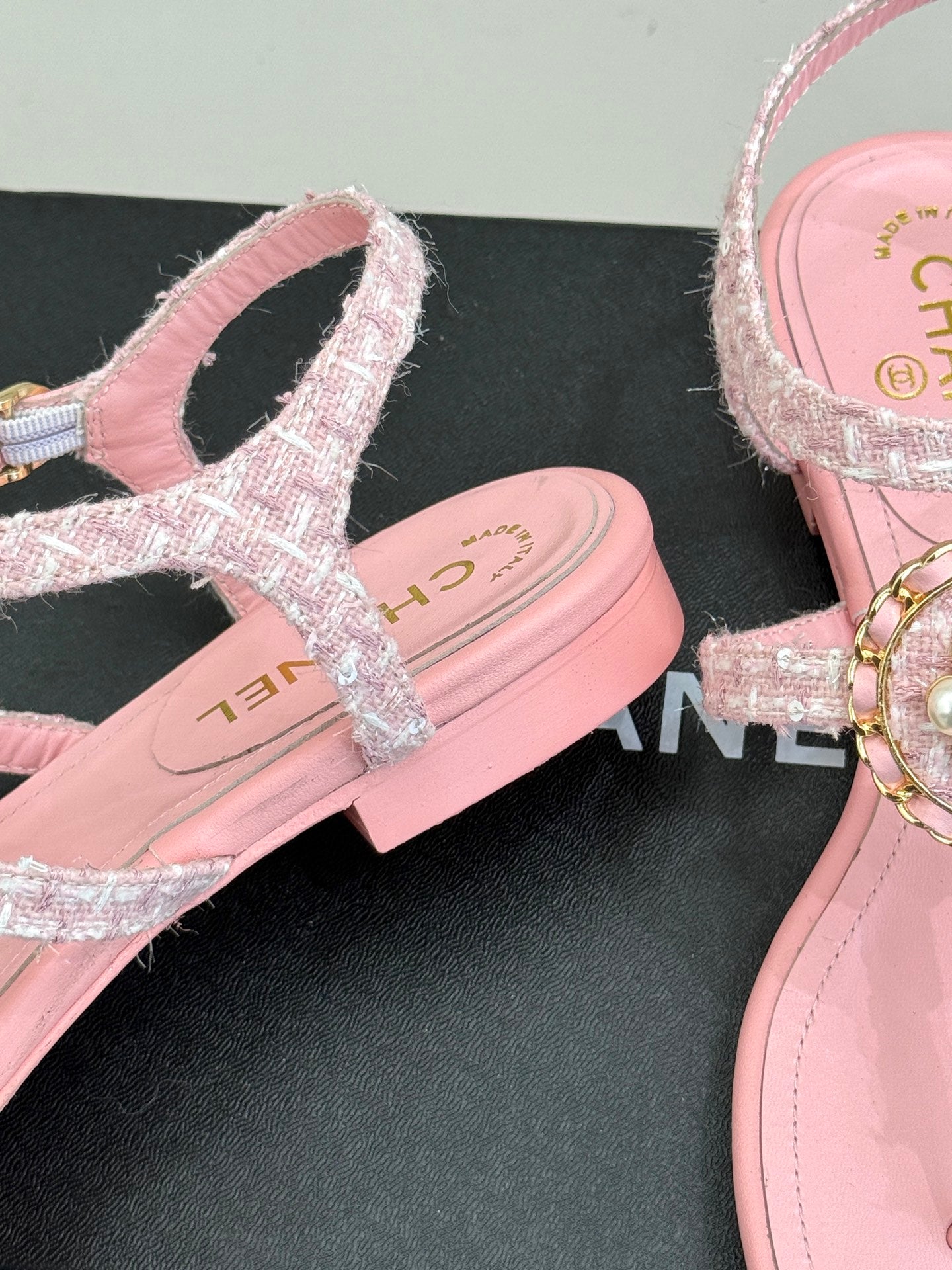 C 25  Pearl clip-on Pink, Brown, Black sandals