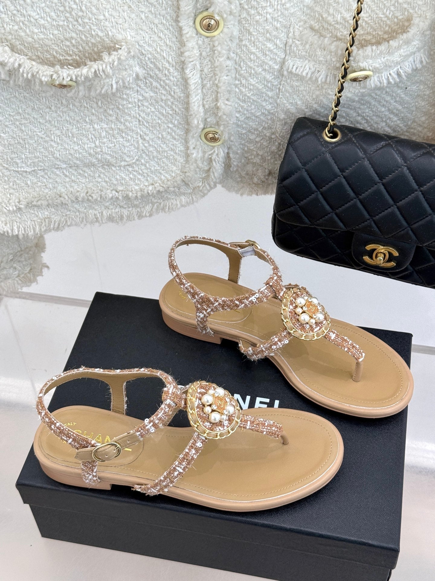 C 25  Pearl clip-on Pink, Brown, Black sandals