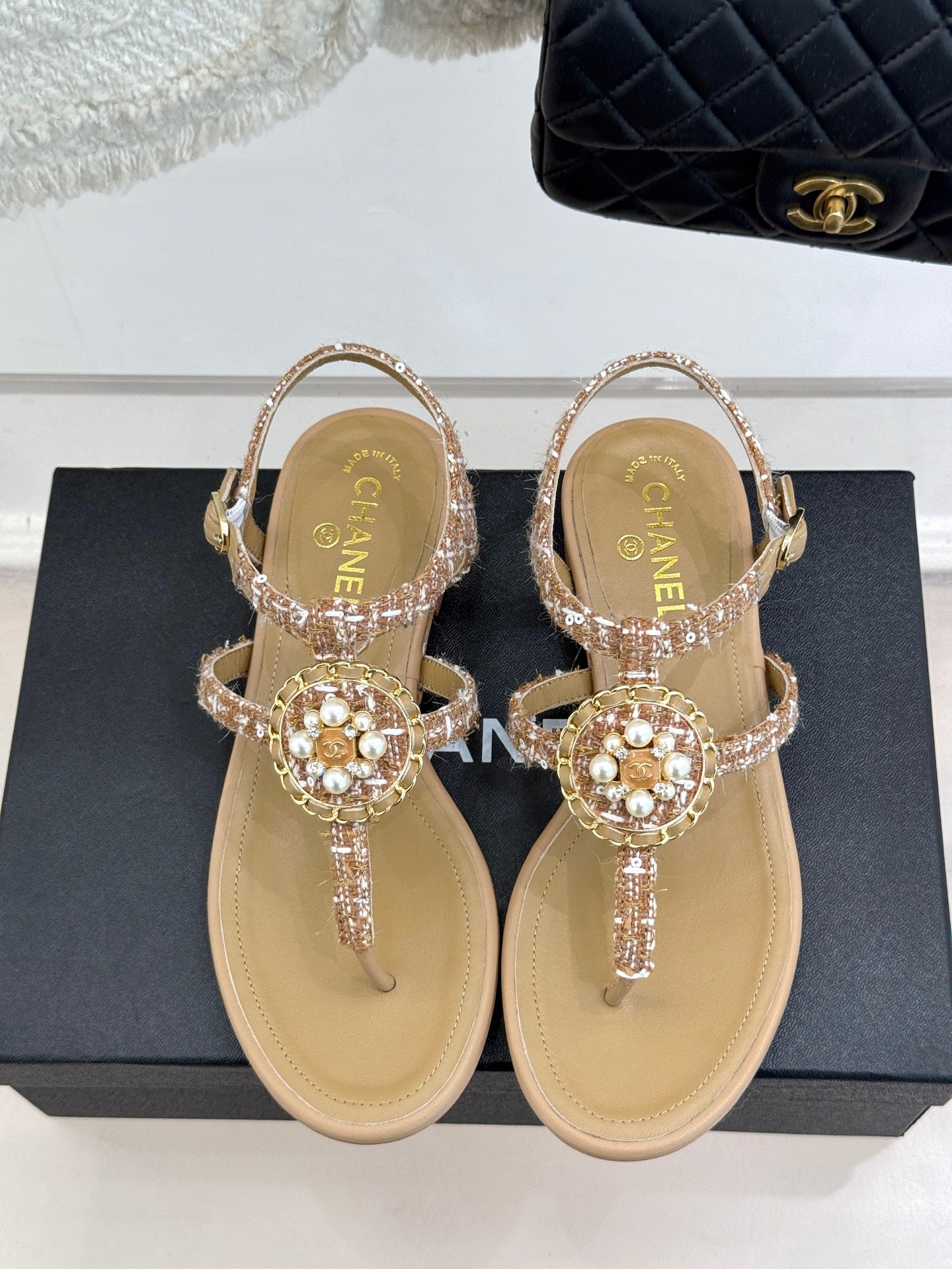 C 25  Pearl clip-on Pink, Brown, Black sandals