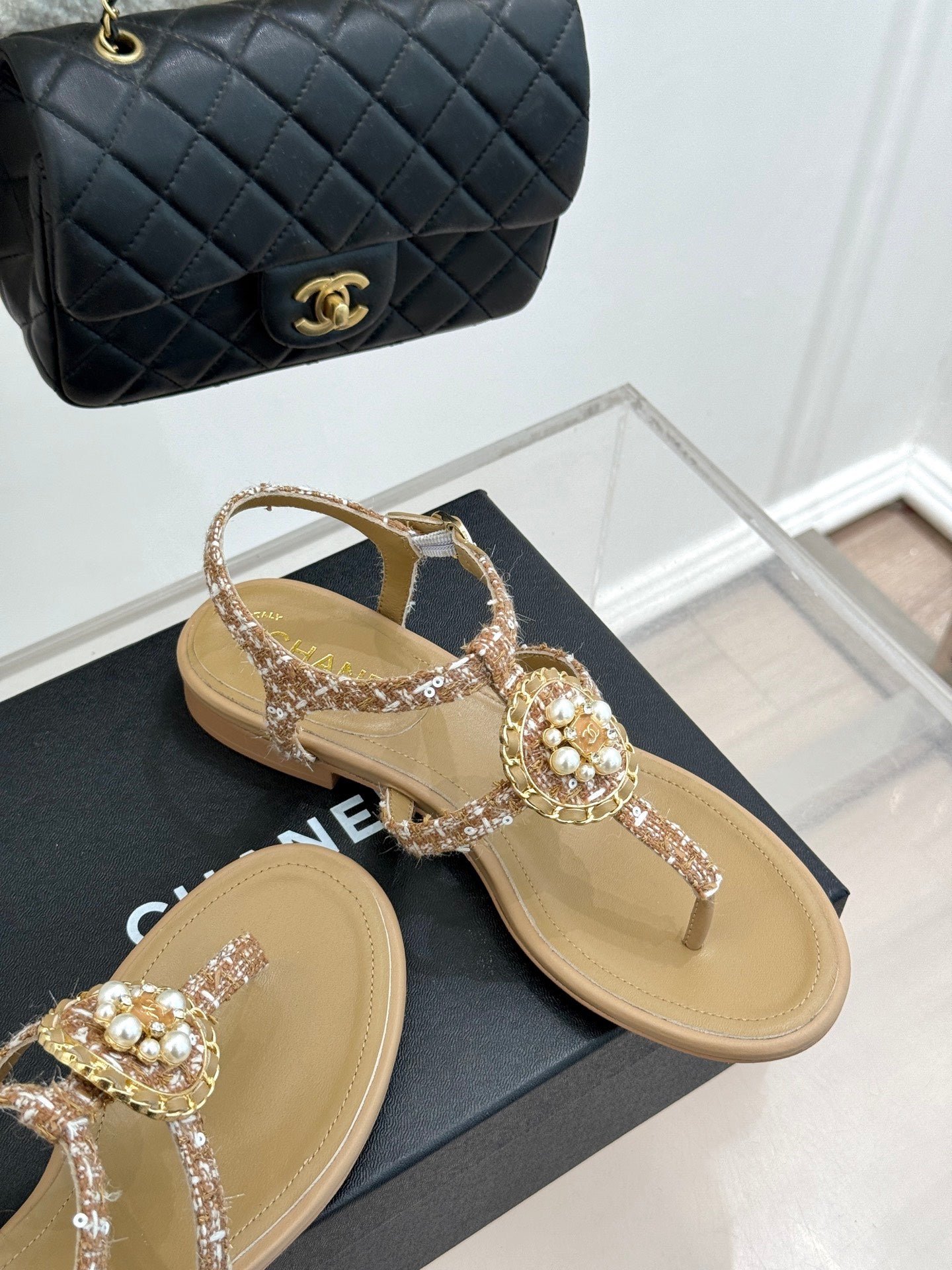 C 25  Pearl clip-on Pink, Brown, Black sandals