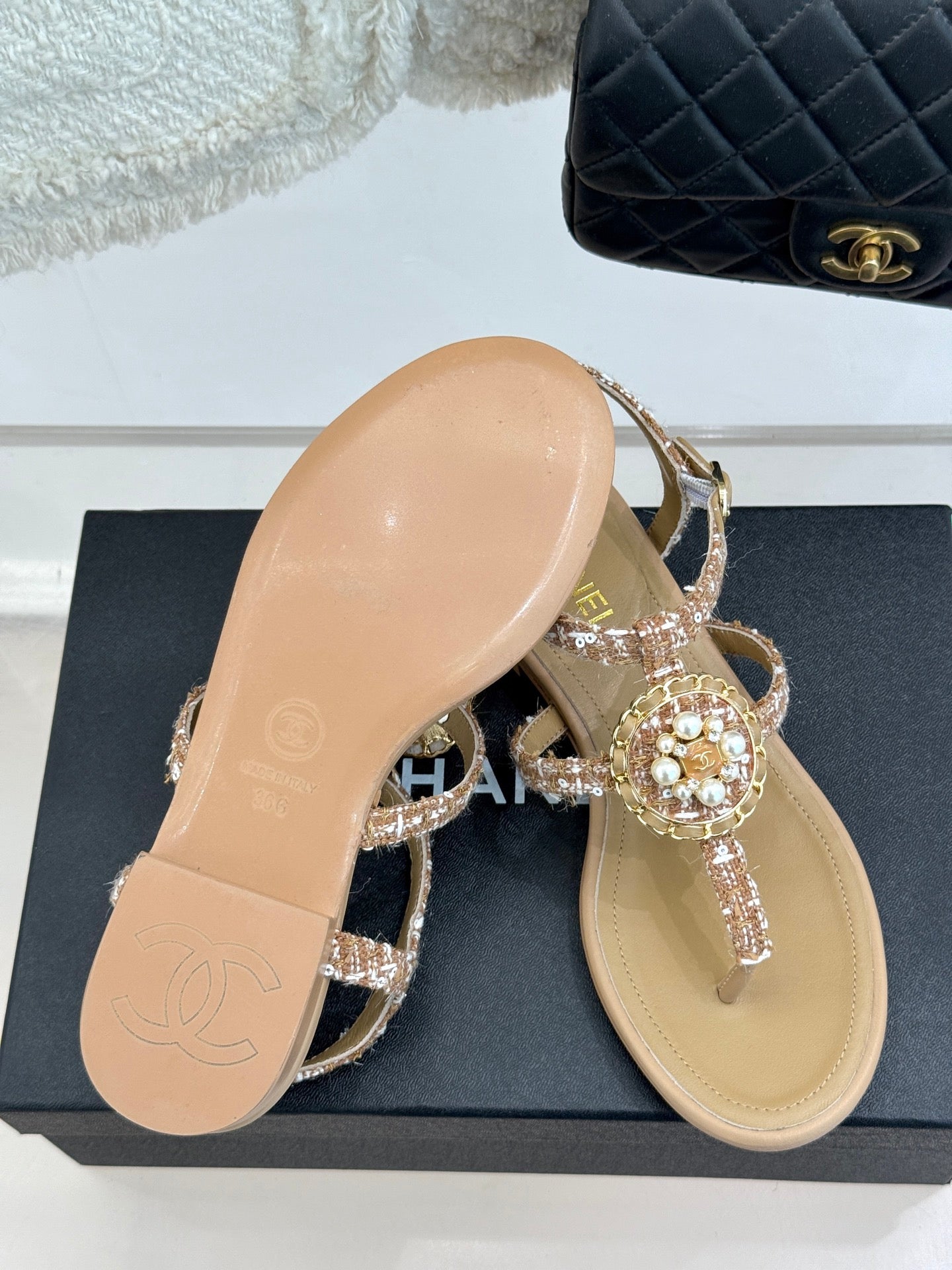 C 25  Pearl clip-on Pink, Brown, Black sandals