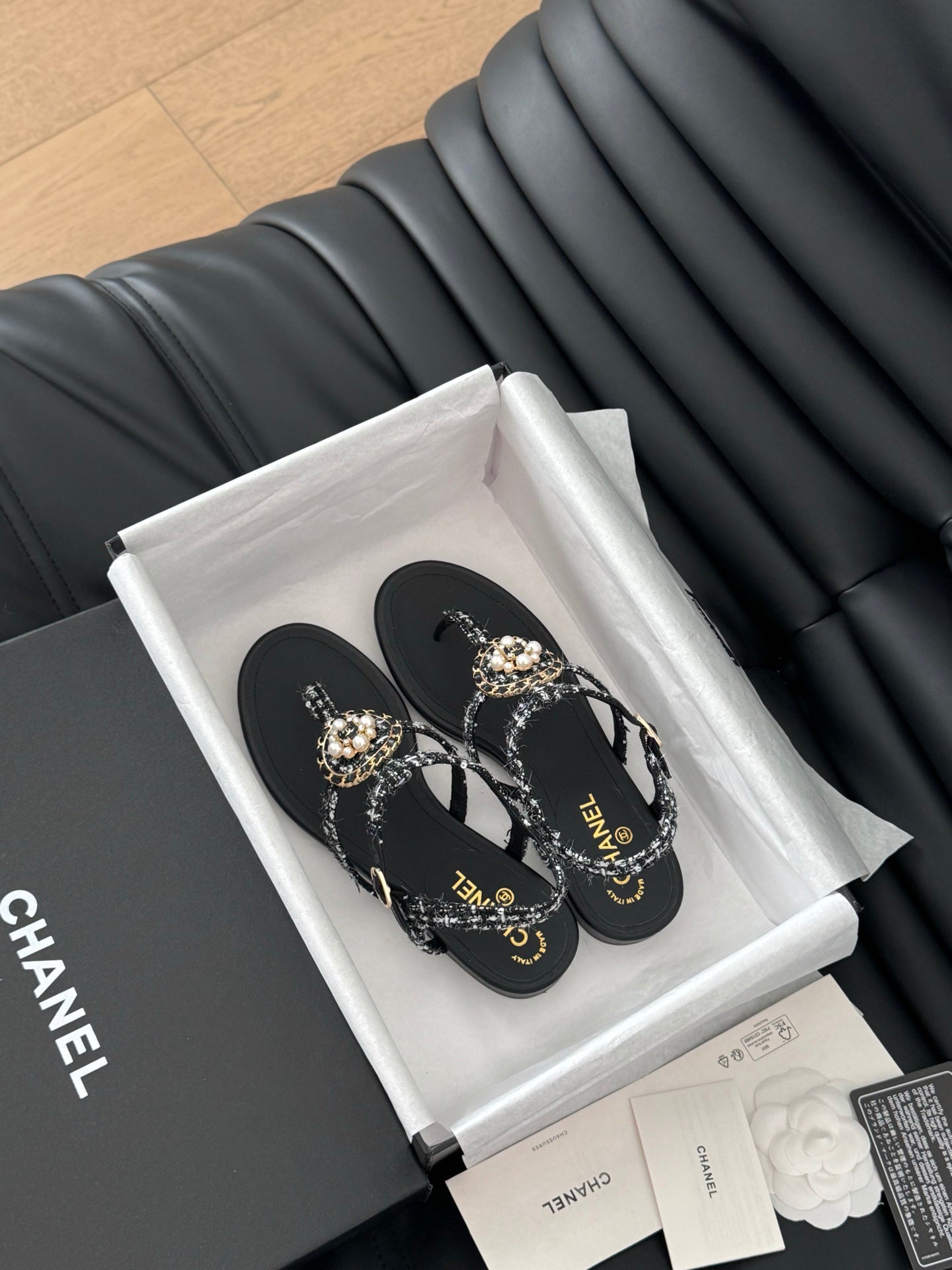 C 25  Pearl clip-on Pink, Brown, Black sandals