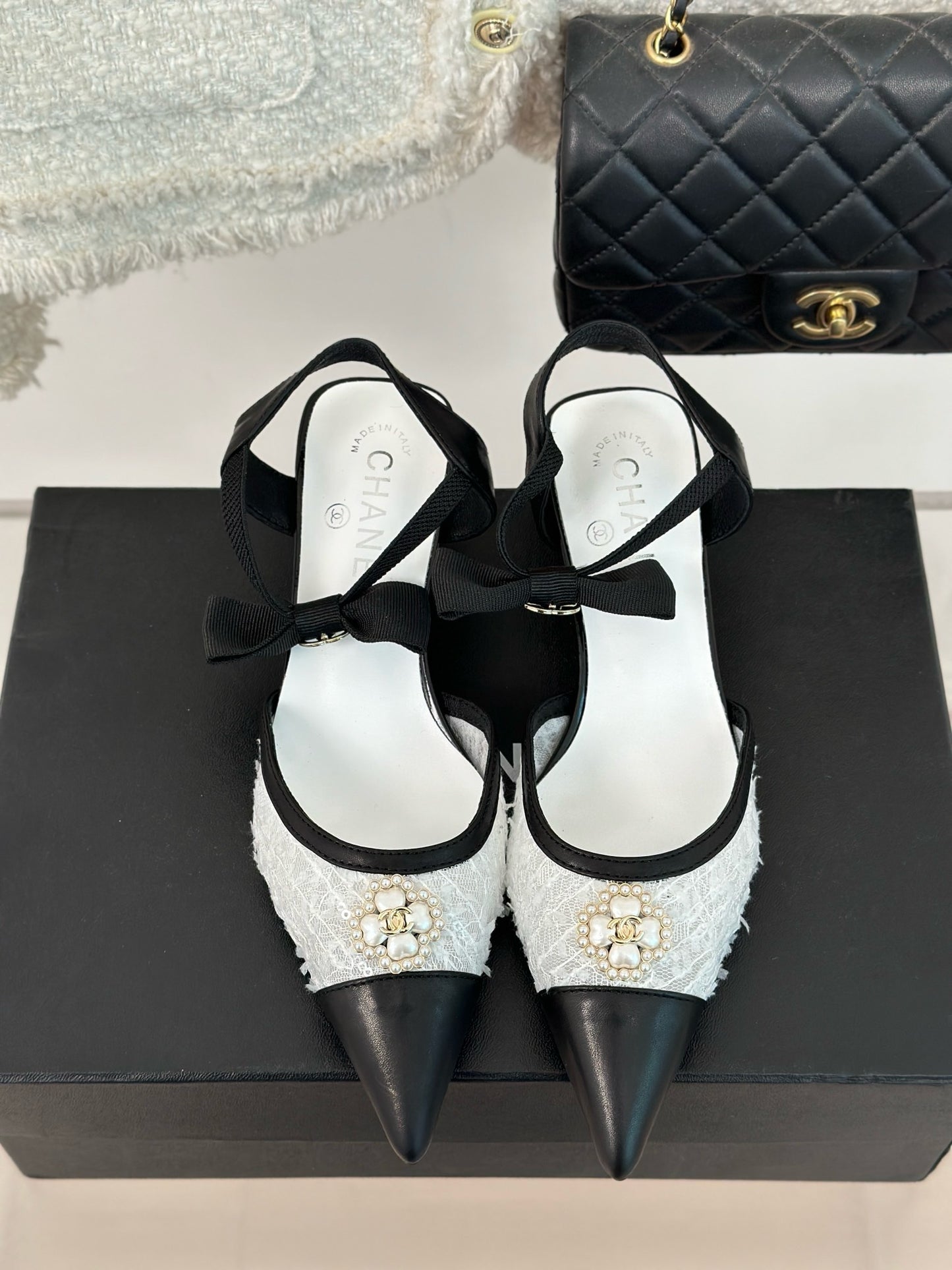 C 24 Bow tie pearl high heels