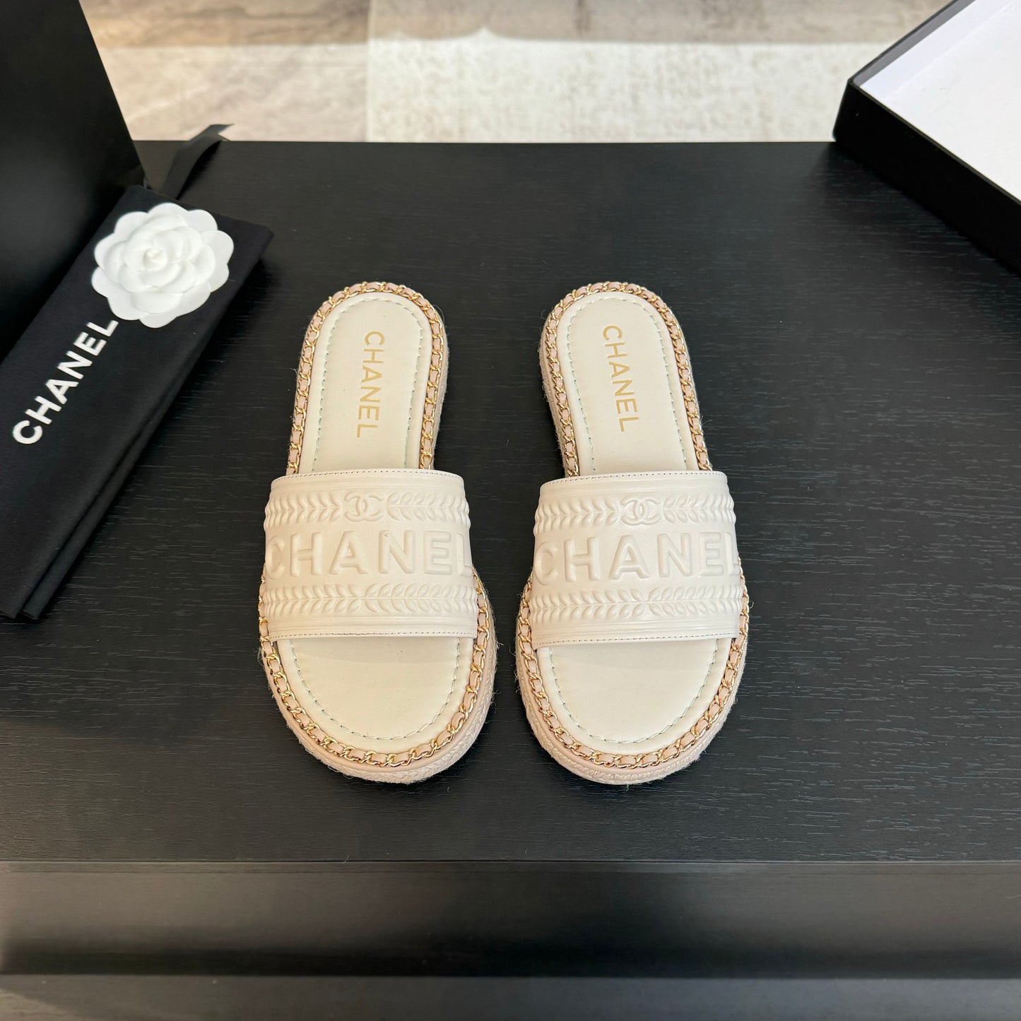 C 25 Vacation Chain Letter Chunky Slippers