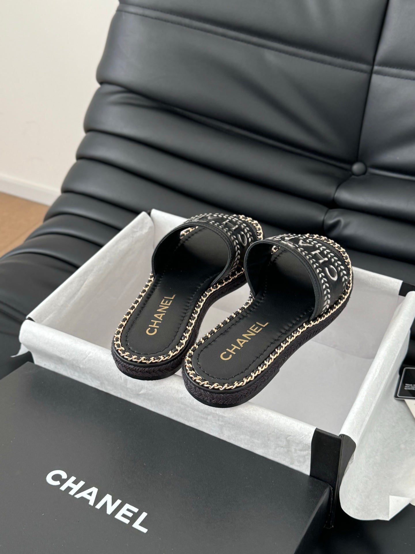 C 25 Vacation Chain Letter Chunky Slippers