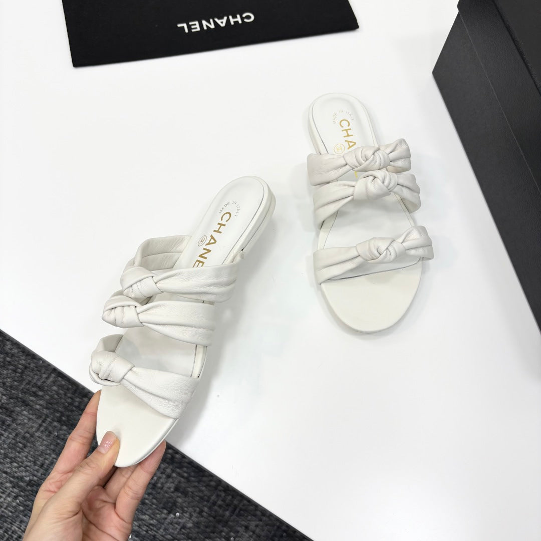 C White/black Strappy Slippers