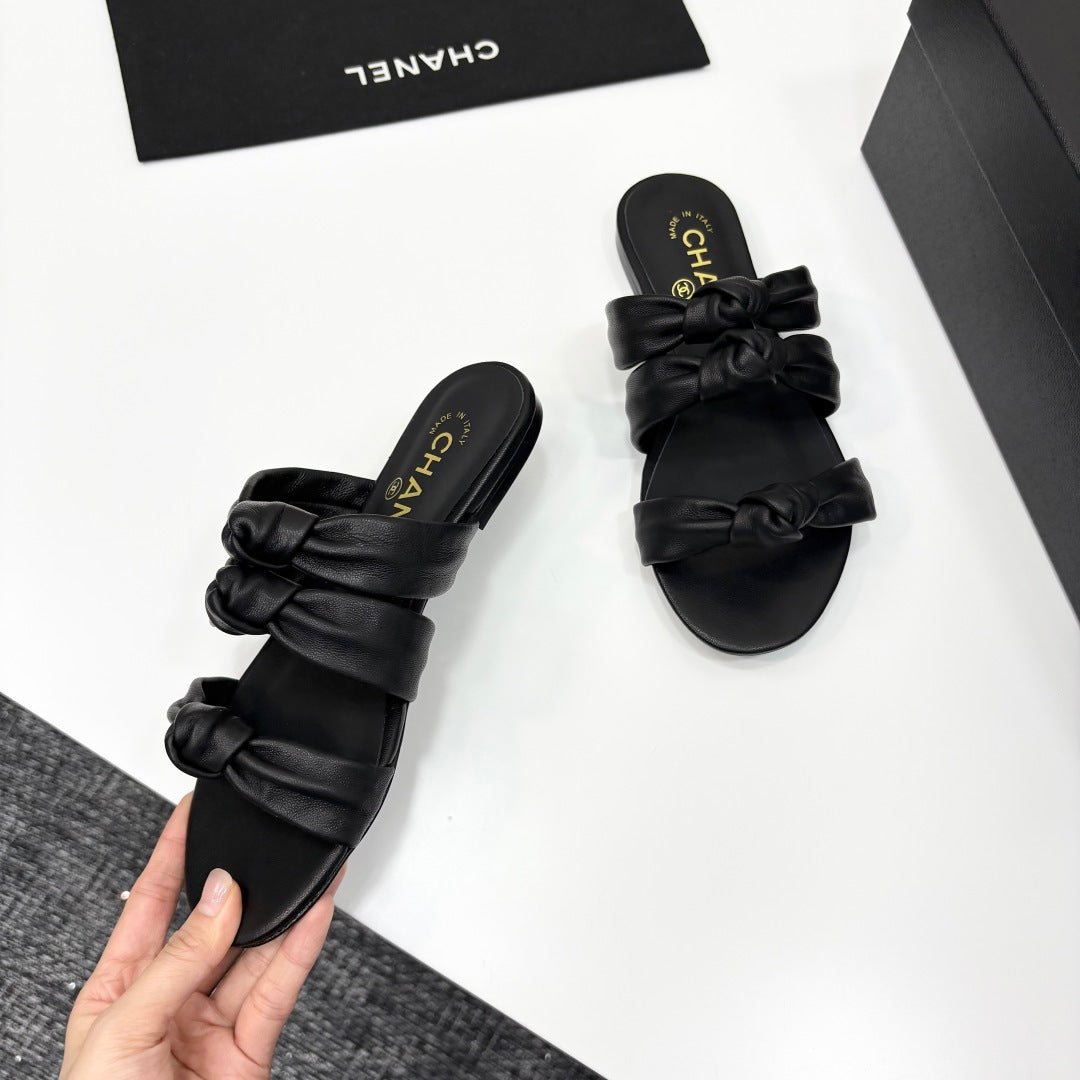 C White/black Strappy Slippers