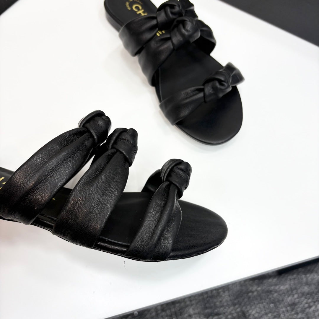 C White/black Strappy Slippers