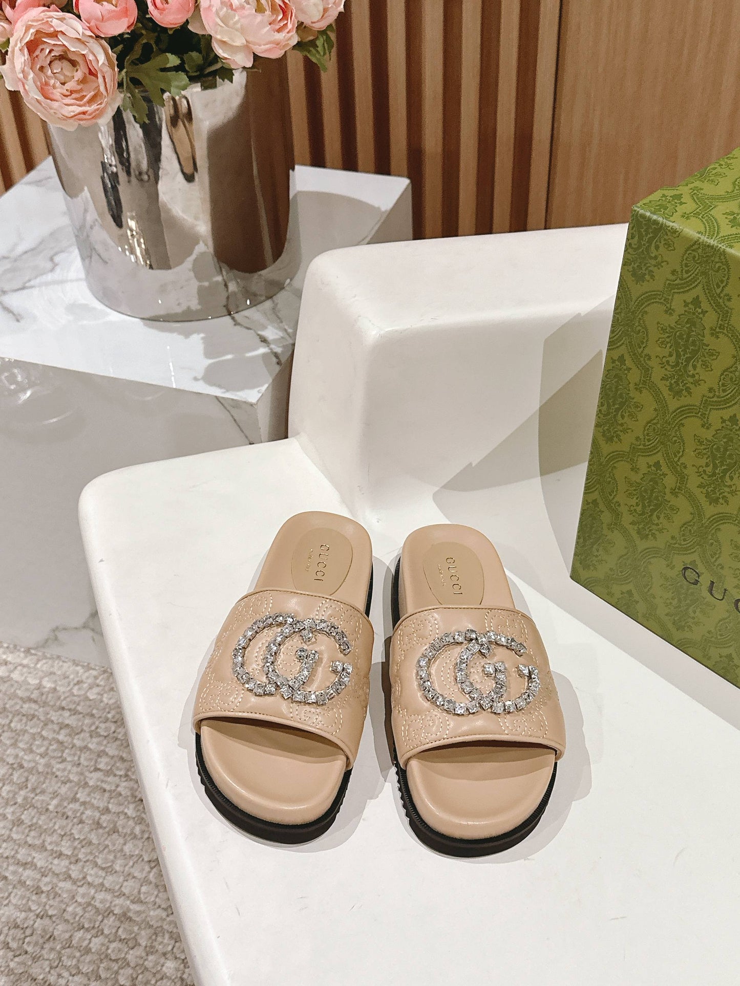 C 25 Resort Rhinestone Slippers