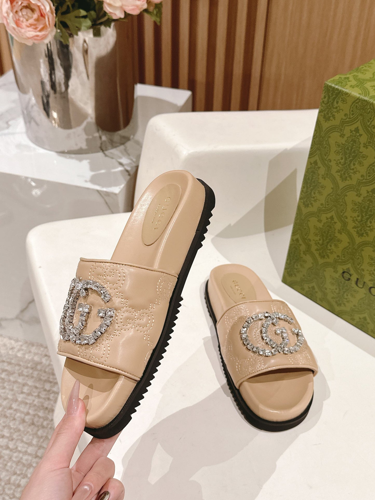 C 25 Resort Rhinestone Slippers