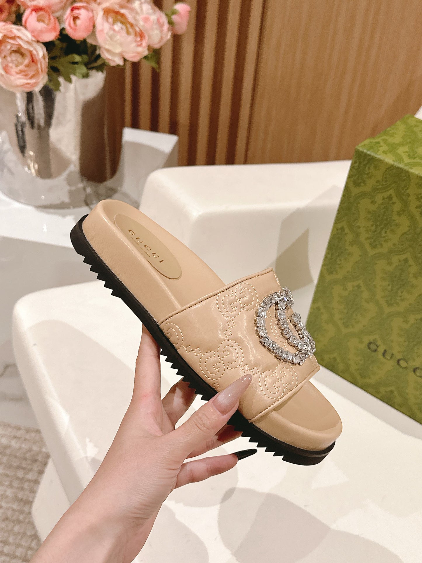 C 25 Resort Rhinestone Slippers