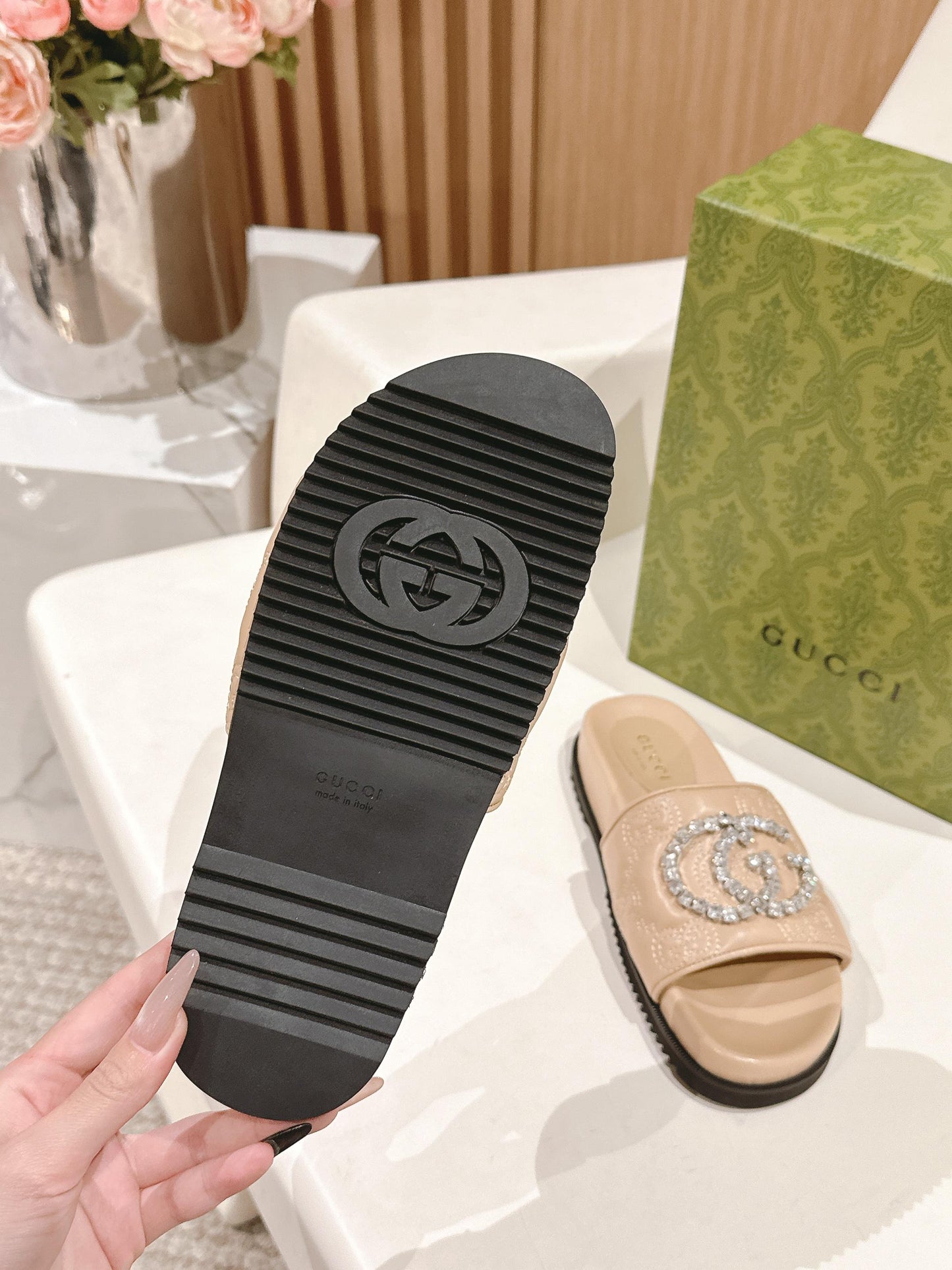 C 25 Resort Rhinestone Slippers