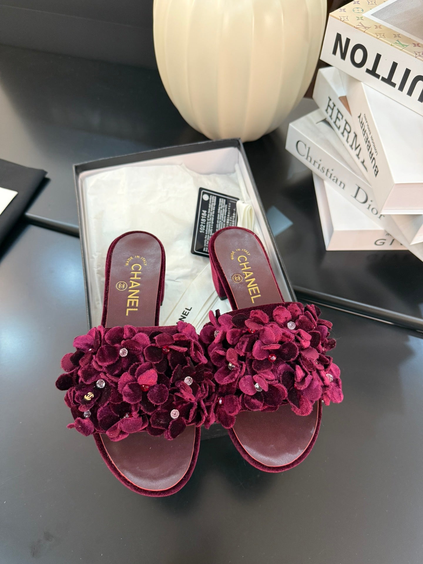 C Flower Thick and flat slippers（Pink/Black/White/Red）