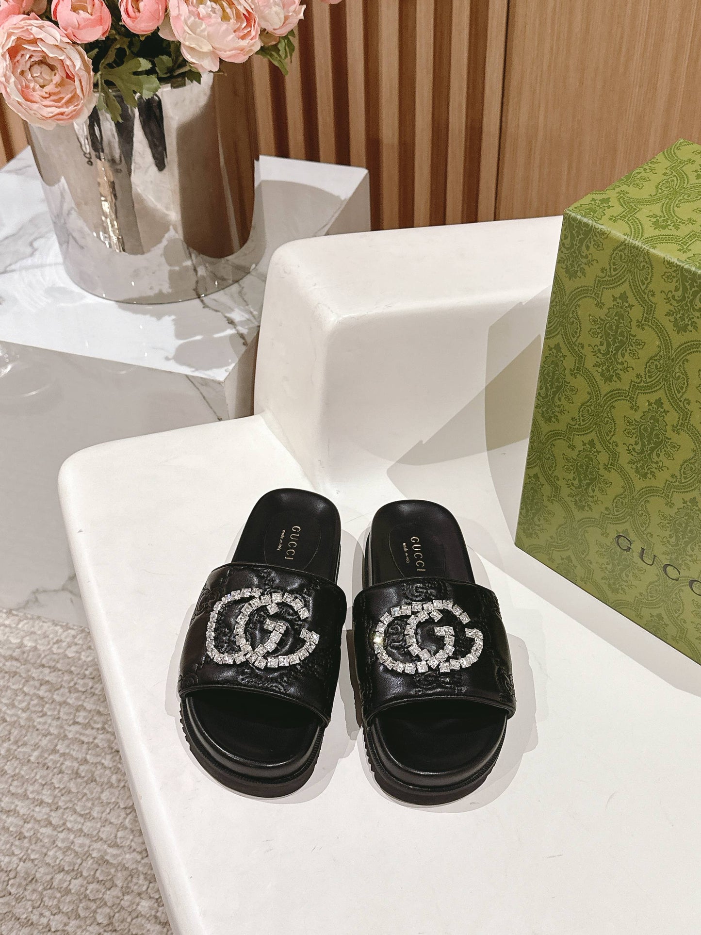 C 25 Resort Rhinestone Slippers