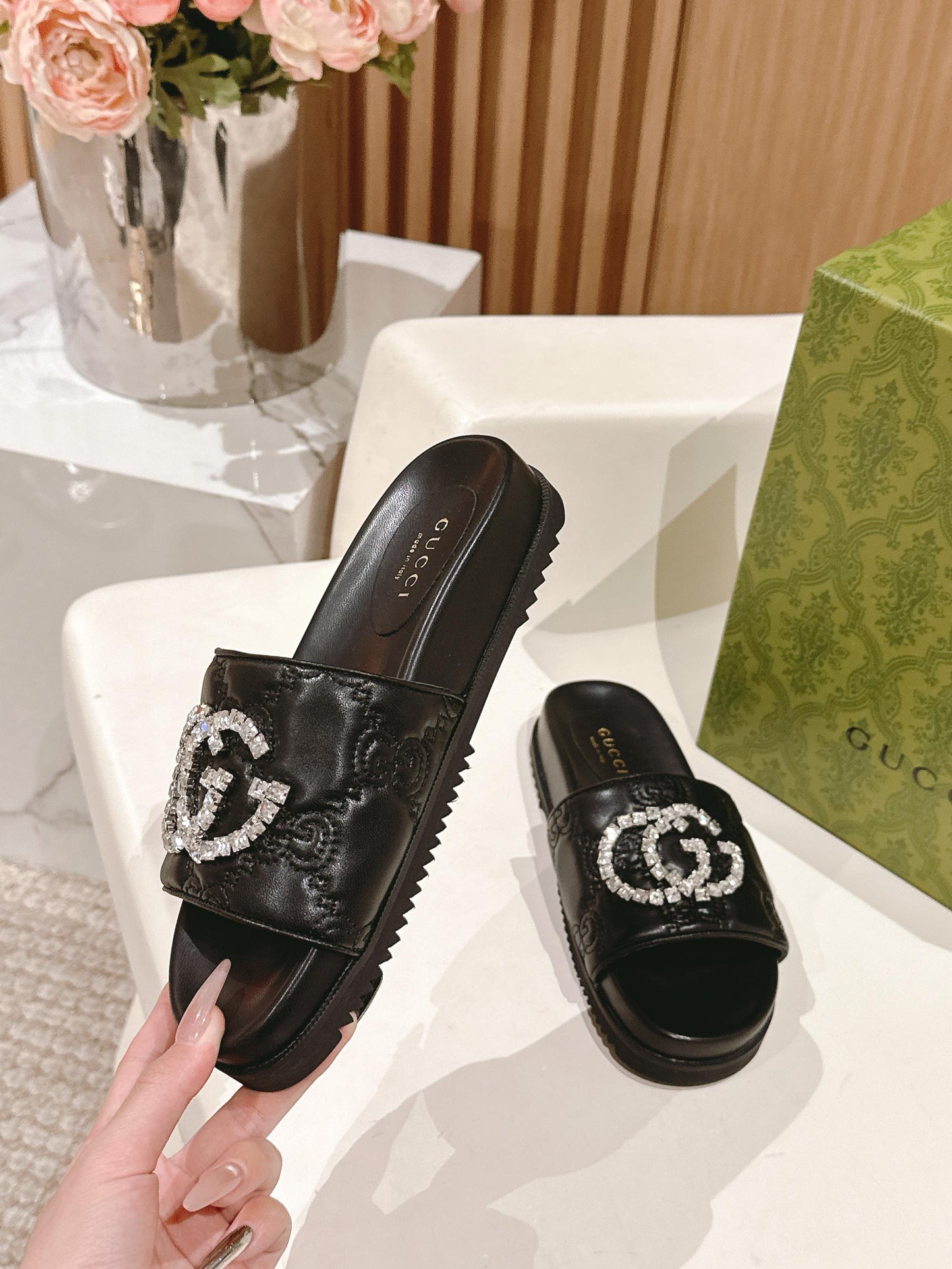 C 25 Resort Rhinestone Slippers