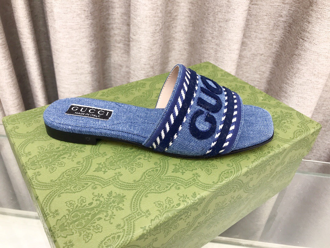 G Monogrammed Logo Flat Slippers