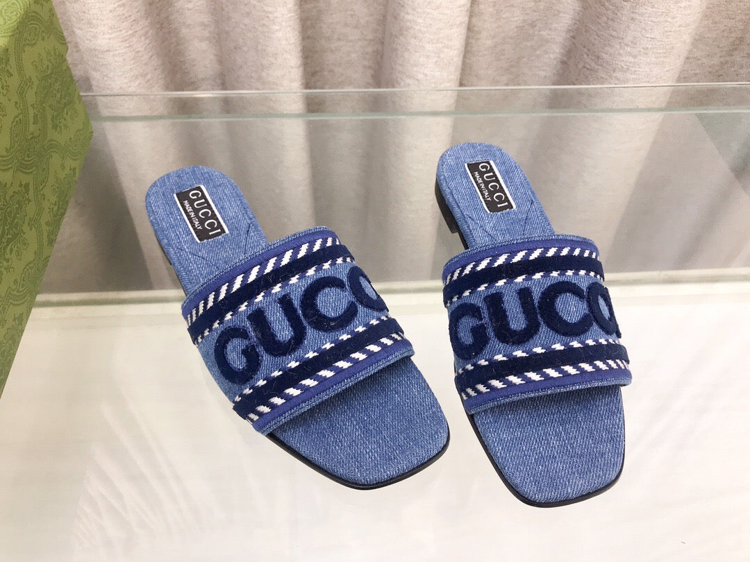 G Monogrammed Logo Flat Slippers