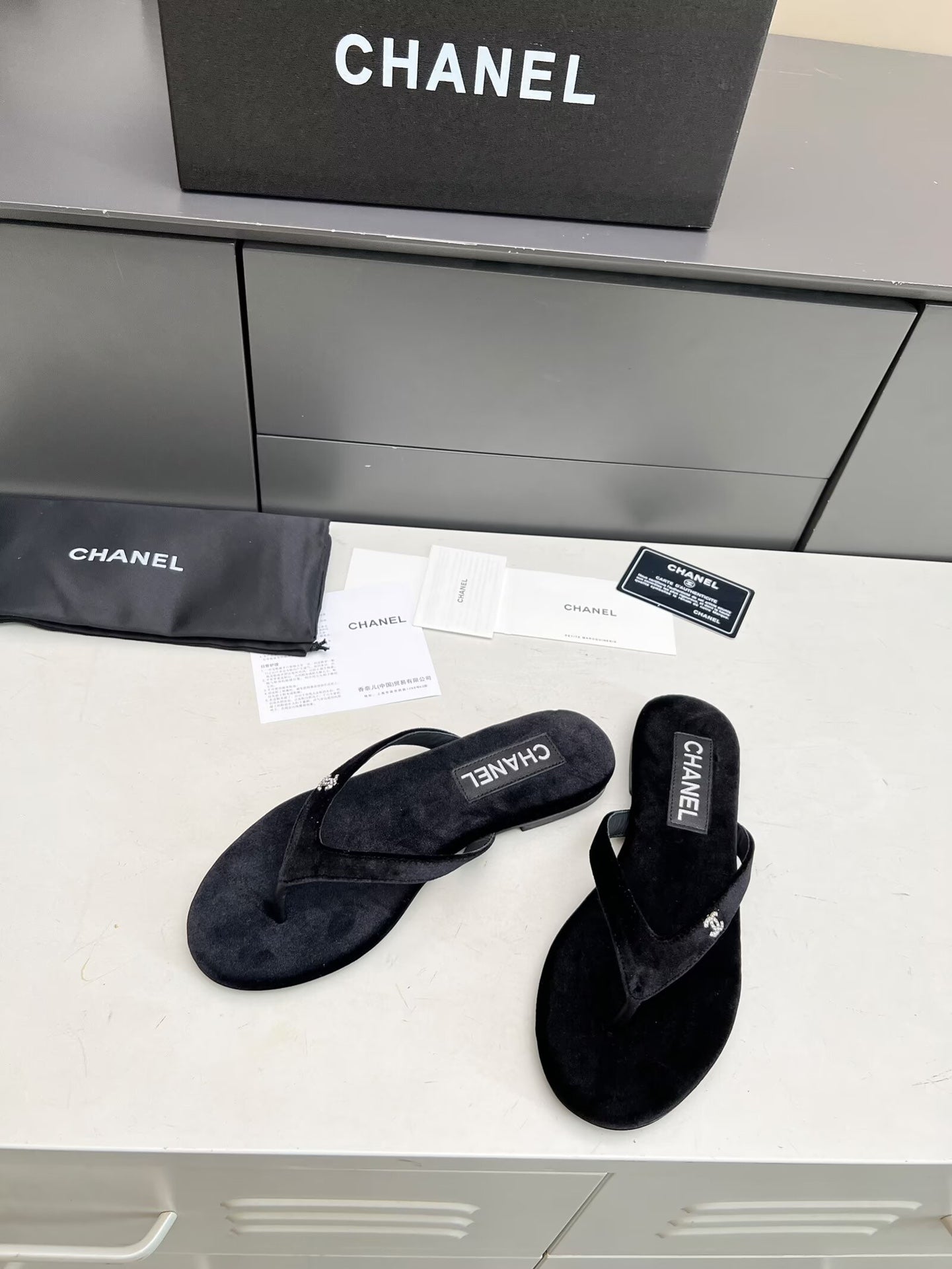 C Genuine leather flip-flops with big soles