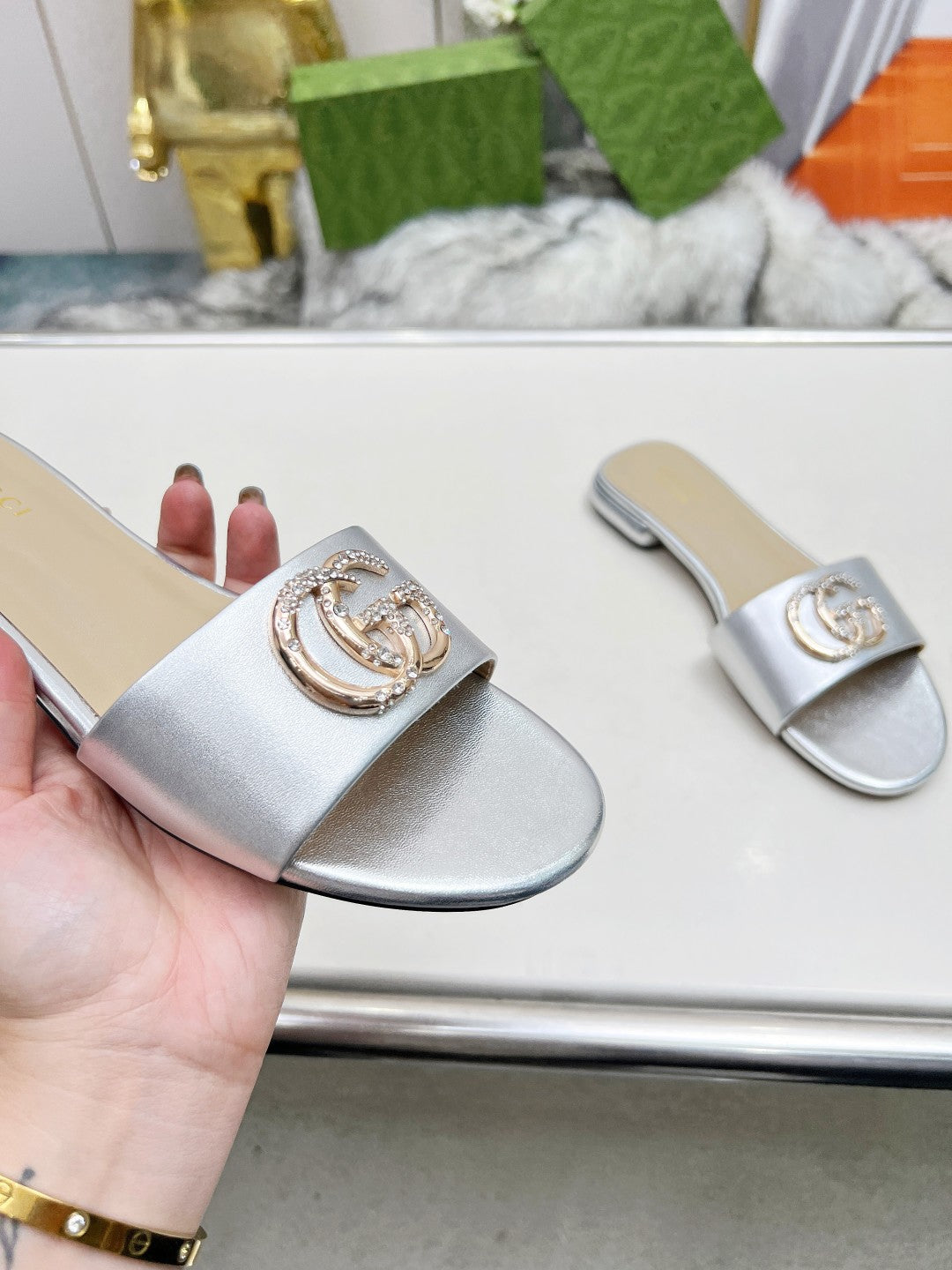 G 25 Diamond Slippers（White/Brown/Sliver/Pink）