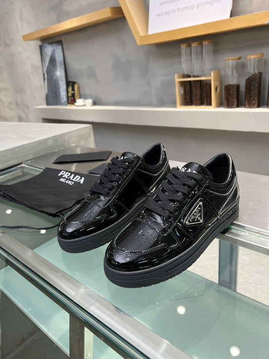 P couple's Black Casual Shoes