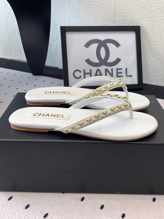 C Chain Thong Slippers