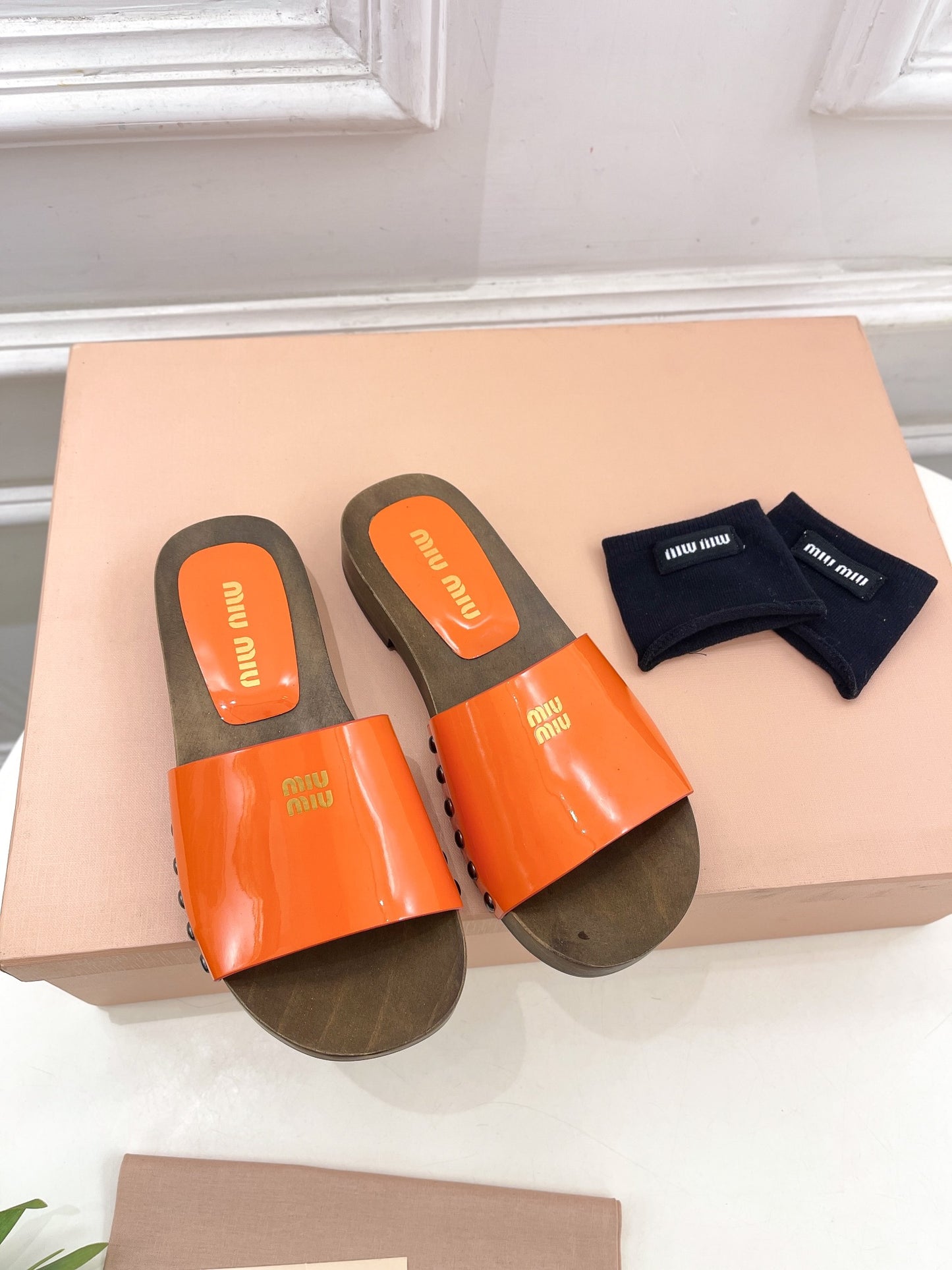 M Explosive wooden slipper（Oily Orange/Chamois leather/Paintwork）