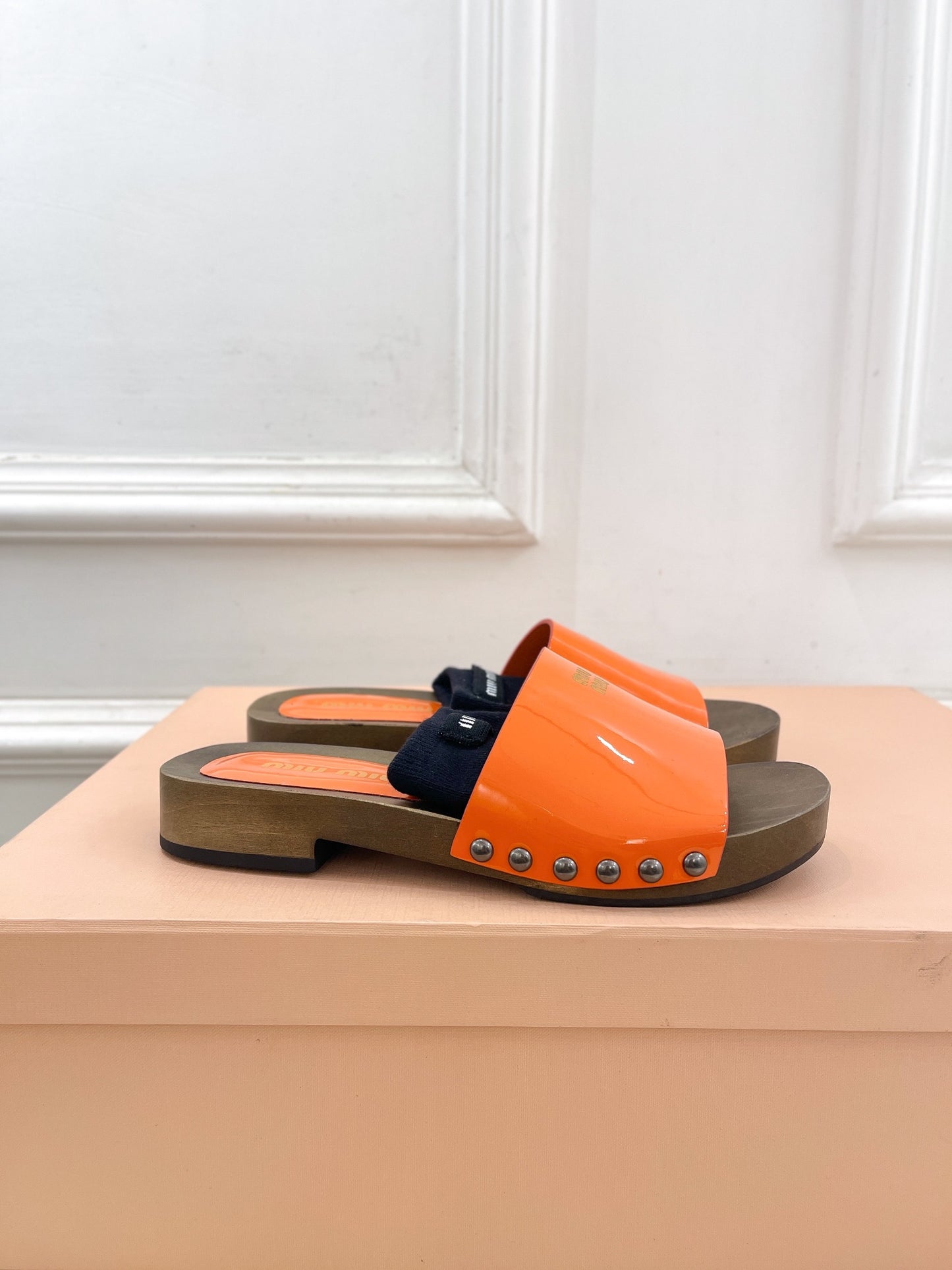 M Explosive wooden slipper（Oily Orange/Chamois leather/Paintwork）