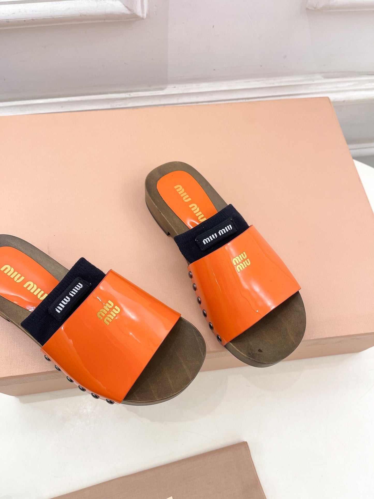 M Explosive wooden slipper（Oily Orange/Chamois leather/Paintwork）